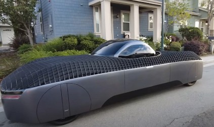 NAUČNA FANTASTIKA POSTALA STVARNOST Predstavljen je prvi leteći atomobil (VIDEO)