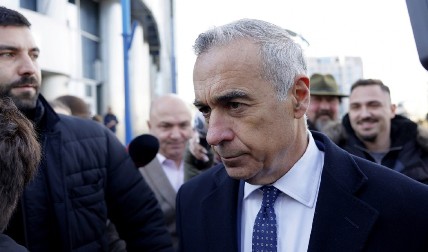 BOMBA U RUMUNIJI Priveden kandidat za predsednika Kalin Đorđesku