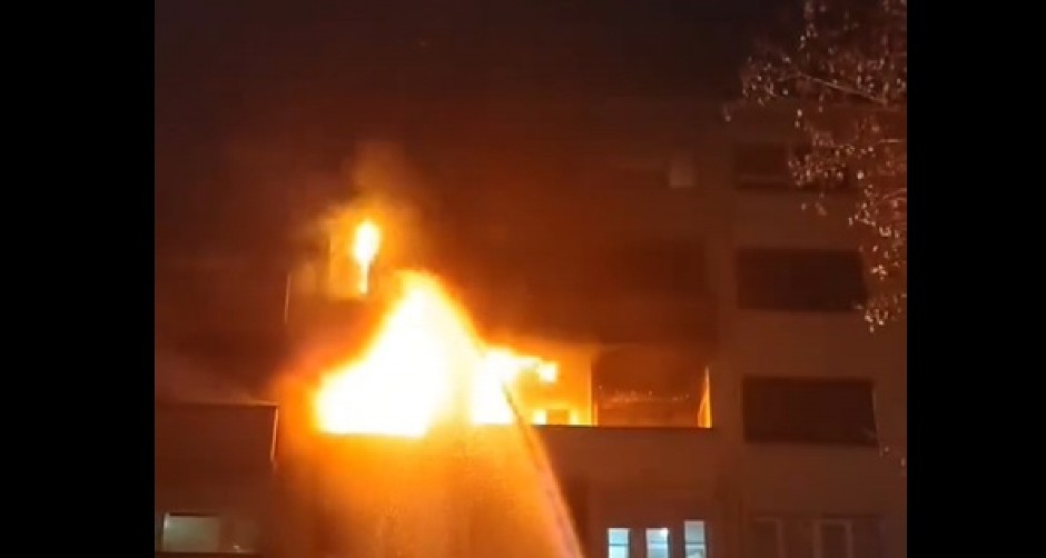 DAN POSLE HITNOG UPOZORENJA MUP-A ZBOG SITUACIJE U NOVOM SADU Požar lokalizovan, intervenisala Hitna pomoć