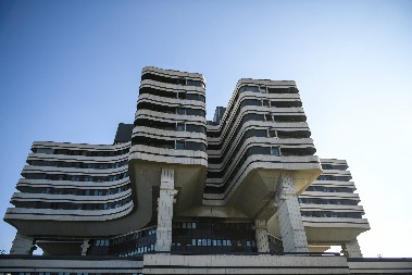 HAPŠENJE I U UPRAVI MINISTARSTVA ODBRANE Na VMA su lisice na ruke stavljene i jednom od načelnika