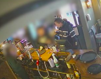 UBICA SNIMLJEN KAKO PIJE PIVO POSLE UBISTVA! Posle naručio kinesku hranu za poneti i otišao u policijsku stanicu