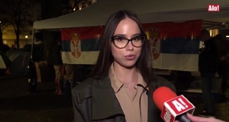 NEKA NJIMA TO IDE NA ČAST! Studentkinja Anđelija za Alo! o kolegama koji promovišu blokade dok letuju na egzotičnim destinacijama (VIDEO)