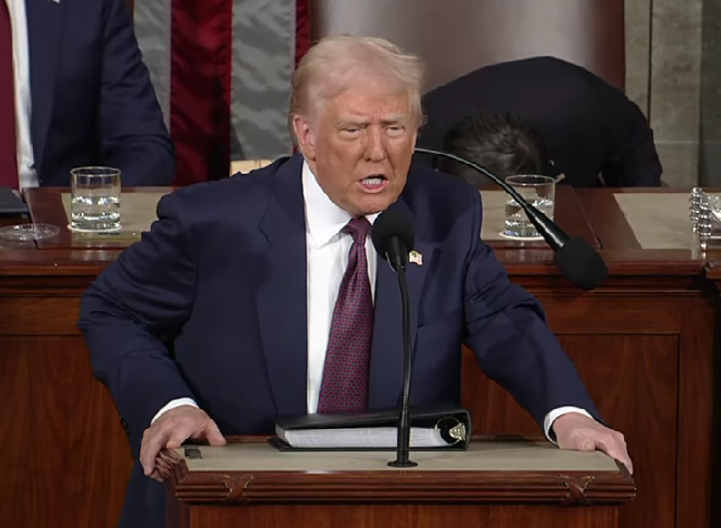 "STIŽE..." Americi poslato upozorenje (FOTO)