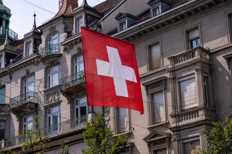 ŠVAJCARSKA POJAČAVA GRANIČNE KONTROLE Gornji dom daje zeleno svetlo za oštro suočavanje s ilegalnim migrantima