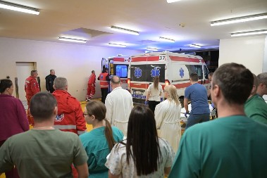 U BEOGRADU JE SMEŠTENO 12 PACIJENTA POVREĐENIH U POŽARU "Nezahvalno  je davati procene, posebno kod opekotinskih povreda"