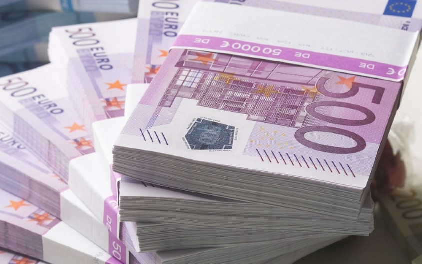 ŠEF UBS-A PROŠLE GODINE ZARADIO MILIONE Bonus fond za celu grupu je neverovatan