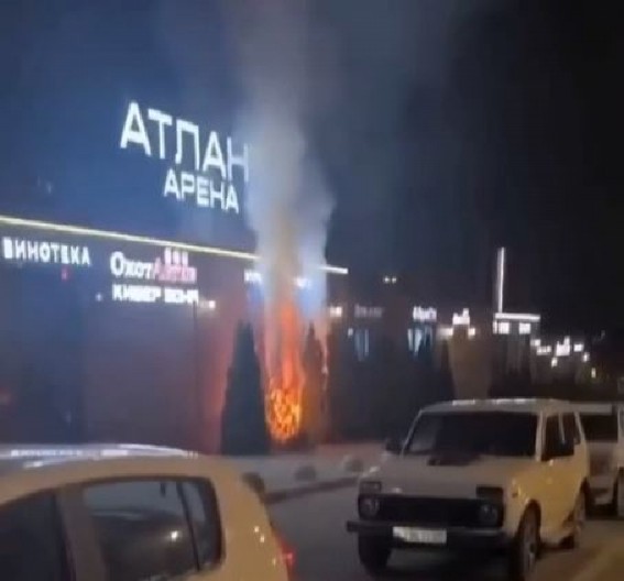 NAPAD DRONOM NA BELGOROD Gori tržni centar, mladiću (18) AMPUTIRANA RUKA! (VIDEO)