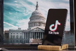 SOFTVERSKI GIGANT UBRZAVA PREGOVORE OKO TIKTOKA Još nekoliko kompanija u igri