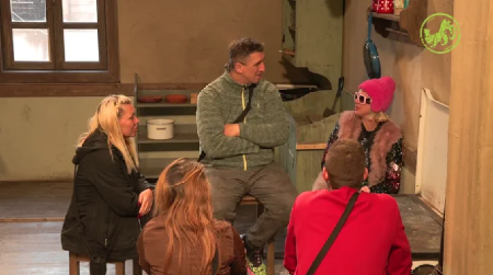 RIJALITI UČESNICA PROGUTALA 50 TABLETA Produkcija hitno reagovala, ovo su detalji