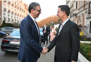 VUČIĆ SE SASTAO SA RUTEOM: Uveren sam u još bolju saradnju Srbije i NATO u budućnosti (FOTO)