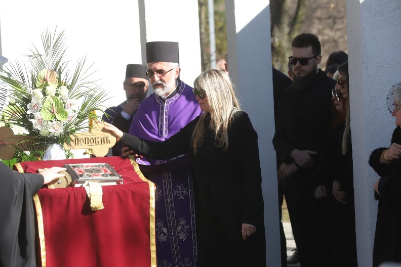 SUZANA JOVANOVIĆ SLOMLJENA OD TUGE I BOLE! Sašin prijatelj otkrio stravične detalje, evo u kakvom je stanju!