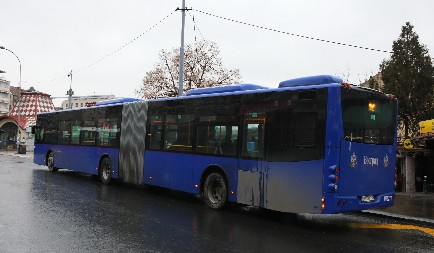 POČELO JE KAO POBUNA BAHATIH I BOGATIH, A SAD JE POBUNA NERADNIKA PROTIV RADNIKA Zbog blokadera od jutros ne ide 130 tramvaja i 150 autobusa!