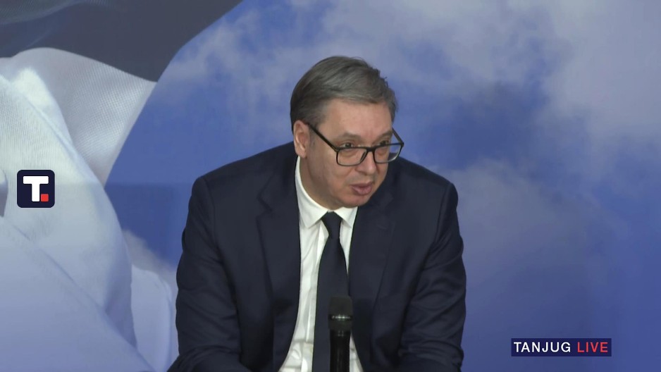 "KAKO MENI SVE ZAPADNE?" Vučić nasmejao građane Žitorađa nakon pitanja o putu koji je poplava odnela 1995. godine