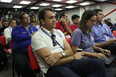 TOMPUSI, PIVO, ŽIVA SVIRKA Rambo Petković ludovao u provodu s Adrijanom (VIDEO)