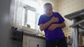 STANKO OSETIO BOL U LAKTU, ONDA JE SHVATIO DA JE MOGAO DA UMRE! Poljoprivrednik preživeo infarkt akutnog miokarda zahvaljujući brzoj reakciji lekara!