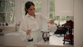 MEGAN MARKL JE BAŠ DOŽIVELA FIJASKO I KOLEGINICA JE PROZIVA, DOTLE JE DOŠLO Svi komentarišu kako je ismeva, evo šta se desilo