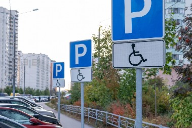 ŠTA JE OVO, MAJKO MILA, IMA LI NEKO IDEJU? Srbin na parkingu hotela naišao na misteriozni uređaj, društvene mreže se usijale od komentara! (FOTO)