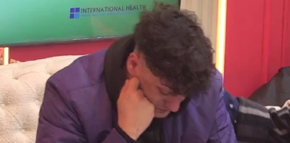 ŽESTOKA TUČA U ELITI Terza dobio batine, obezbeđenje hitno dojurilo, sve se emitovalo u programu uživo (VIDEO)