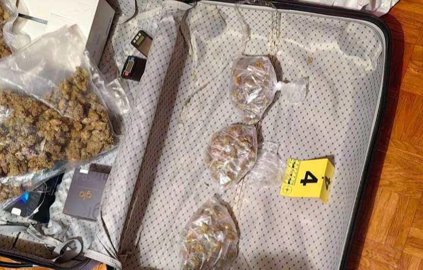 DOLIJAO NOVOSADSKI DILER Policija mu upala u stan i pronašla narkotike