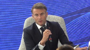 "TO JE NEPRIHVATLJIVO" Makron se oglasio nakon sastanka sa libanskim predsednikom