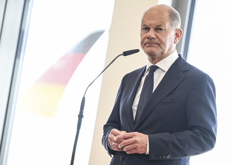 KANADA ILI AMERIKA? Šolc odabrao stranu, pa počeo da govori u ime EU