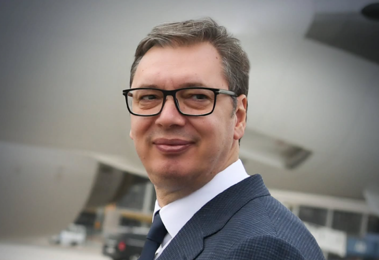 "VAŠ PROFESIONALNI, INOVATIVNI DUH, POSTAVIO JE STANDARDE HRABROG NOVINARSTVA U SRBIJI" Povodom 55 godina postojanja Studija B predsednik Srbije Aleksandar Vučić uputio je čestitku