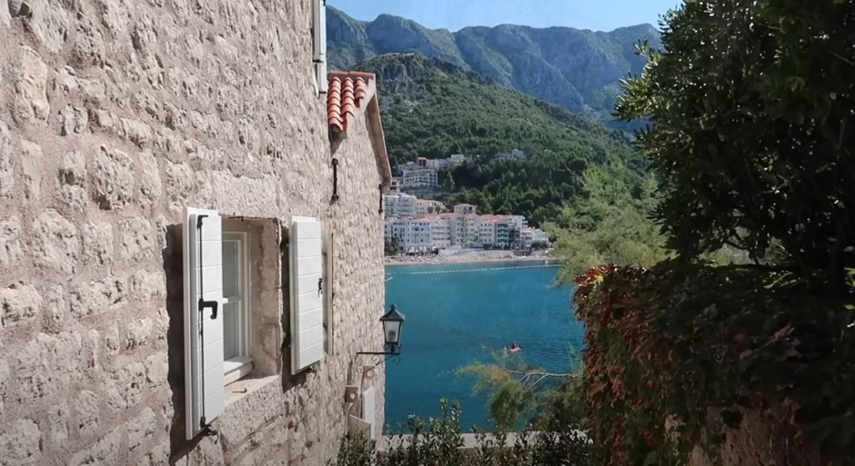 STAVLJEN KATANAC NA SVETI STEFAN! Opština Budva stavila hipoteku zbog neplaćenih poreza!