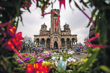 U SUBOTU SLAVIMO VRBICU: Praznik kojem se raduju deca! Domaćice, obavezno u kuću unesite ovo