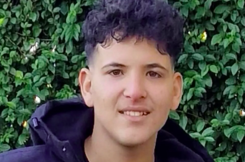 "HTEO JE DA LEČI DRUGE" Ahmad (16) preživeo bombe u Homsu, nastradao nožem u Engleskoj