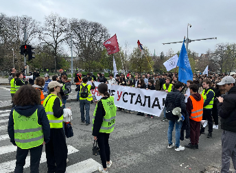 PLENUM U RUKAMA STRANOG FAKTORA I DOMAĆIH IZDAJNIKA