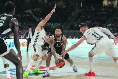 REAL U ARENI! Da, ali nije bitno...