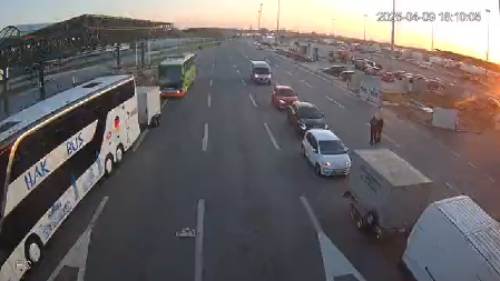 VAŽNO OBAVEŠTENJE AKO STE KRENULI NA PUT Ovakvo je sad stanje na granicama (FOTO)