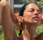 DANIJELA DIMITROVSKA NIKAD PROVOKATIVNIJA Snimila se u kupaćem, mokra do kože, društvene mreže gore! (FOTO/VIDEO)