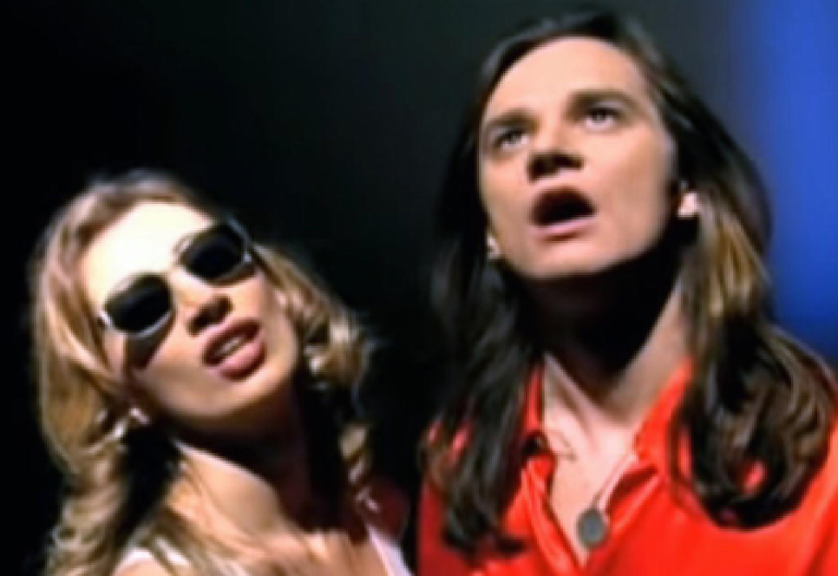 TAJNA PESME "KRALJ KOKAINA" Pevač nakon 30 godina progovorio, evo kome je posvećen jedan od najvećih hitova devedesetih!