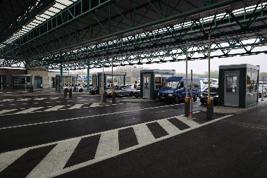 MAĐARI ZATVARAJU GRANICE! Masovno ih usmrćuju: U pitanju biološki napad?