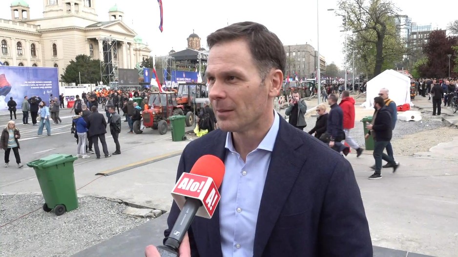 SINIŠA MALI ZA "ALO!" "Srce mi nikada nije bilo ovako puno, pozivam sve koji vole Srbiju!" (VIDEO)