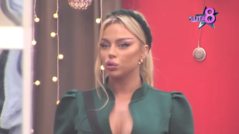 OVE FOTKE BI RADO SPALILA DA MOŽE! Sofiju Janićijević ni rođena majka ne bi prepoznala pre operacija, javnost zanemela! (FOTO)