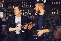 VIC DANA Razgovaraju Srbin i Crnogorac i pita Crnogorac Srbina...