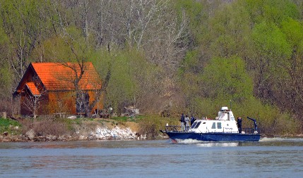 ISPLIVALO TELO ŽENE KOD KRAGUJEVCA Čuvar plaže alarmirao policiju