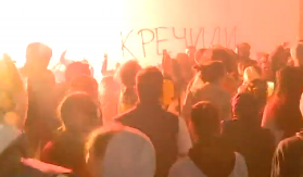 U TOKU JE IDENTIFIKACIJA SVIH LICA, SLEDE PRIJAVE ZBOG BLOKADE RTV Policija i Žandarmerija u toku noći odblokirale ulaz u zgradu televizije u Novom Sadu