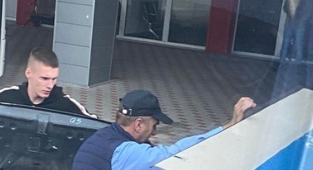 ''OVO JE BALKAN U JEDNOJ SLICI'' Momak iz Bosne ubacio grdosiju u autobus, ceo region plače od smeha! (FOTO)