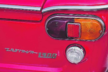 Za najjeftiniji auto u Jugoslaviji se radilo 19 meseci - O Mercedsu se sanjalo, evo koliko Srbima treba danas