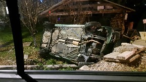 VOZAČ VELIKOM BRZINOM SLETEO S PUTA, PREVRNUO SE I POGINUO! Stravična nesreća između Idvora i Kovačice