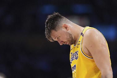 DA LI JE MOGUĆE DA SU OVO REKLI? Uprava Dalasa sramno ponizila Dončića