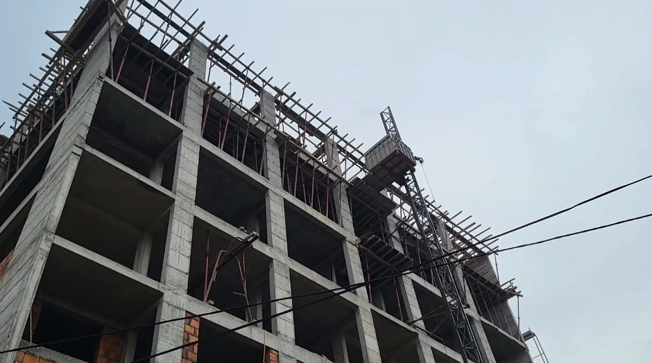 INVESTITORI SKINULI PEČAT, ŠTETA JE 200.000 EVRA Uhvaćeni u nelegalnoj gradnji u Crnoj Gori