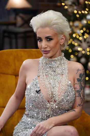 DUŠICA JAKOVLJEVIĆ UZNEMIRAVALA MUŽA POZNATE PEVAČICE Nije se nadala da će joj poziv uzvratiti ona, ovo su svi detalji razgovora!