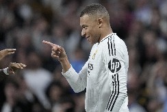 LICE MU SE ZALEDILO Mbapea vređaju navijači Reala