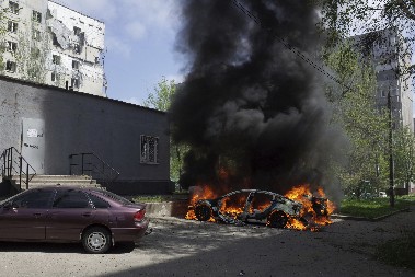 RUSI BEZ MILOSTI! VIŠE OD 550 UDARA ZA 24 SATA! Jezive scene iz Zaporožja: Požar, mrtvi i  ranjena deca zbog ruskog napada! (UZNEMIRUJUĆE FOTOGRAFIJE)