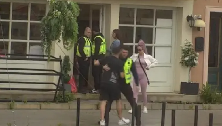 "OTVORIĆU TE, BOLESNIKU" Gastoz van sebe nakon sukoba sa Kordom, gleda samo u jednu tačku, učesnici zabrinuti! (FOTO)