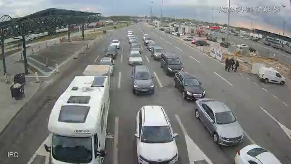 OBAVEŠTENJE ZA VOZAČE! Na ovom graničnom prelazu automobili čekaju 6 sati!